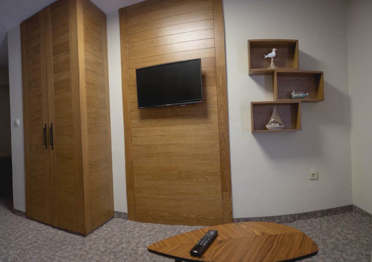 Prince Cyril Hotel เนเซบาร์ ภายนอก รูปภาพ