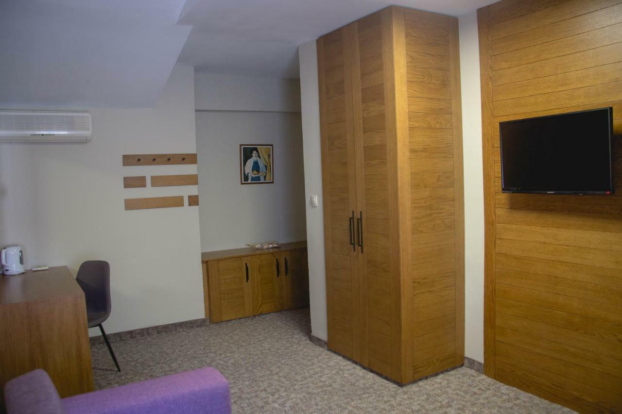 Prince Cyril Hotel เนเซบาร์ ภายนอก รูปภาพ