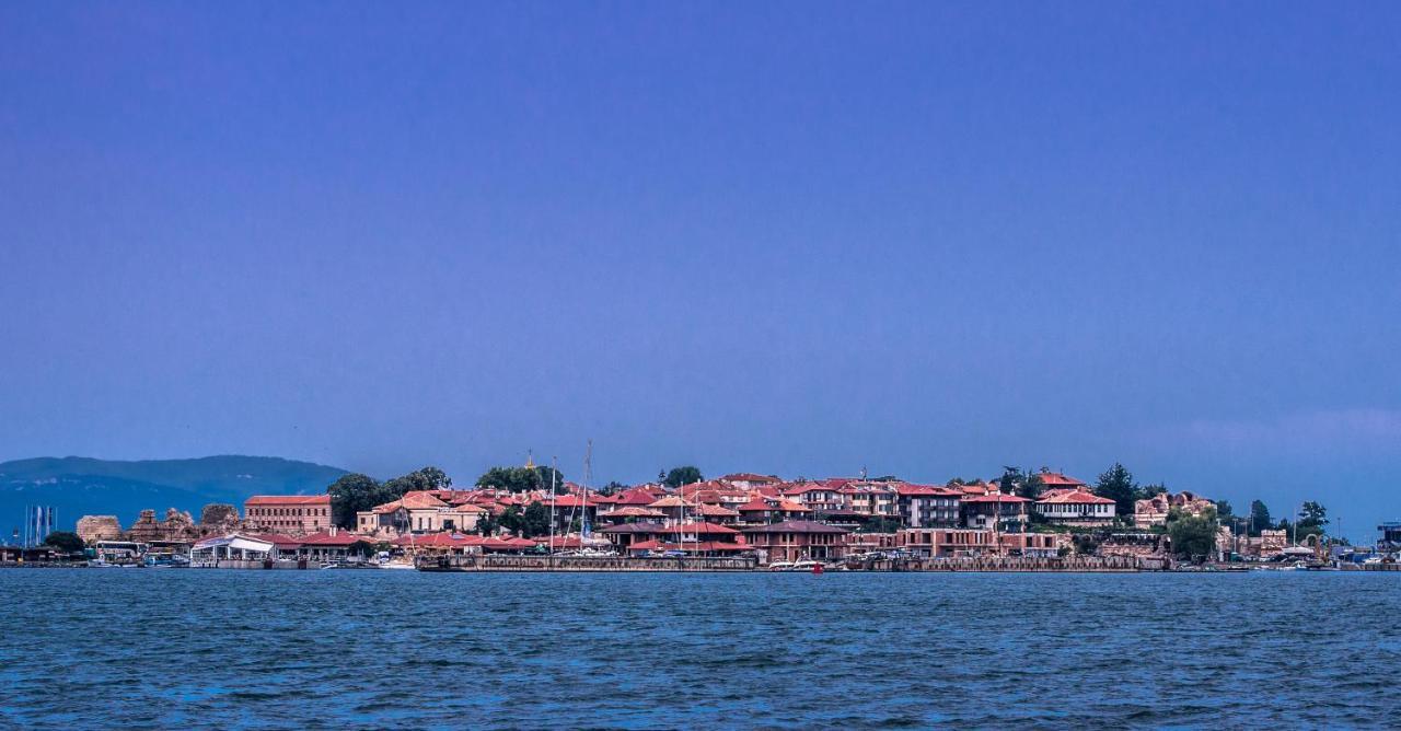 Prince Cyril Hotel เนเซบาร์ ภายนอก รูปภาพ